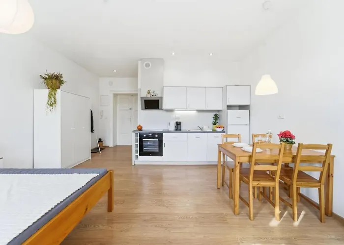 Cozy Center - Homfi Apartament *