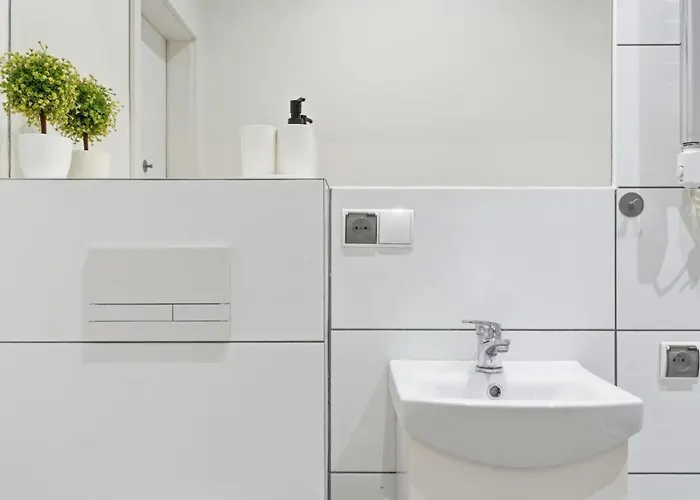 Cozy Center - Homfi Apartament *